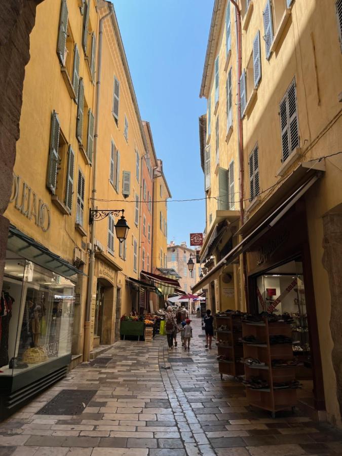 Studio Hyeres -Rue Pietonne Climatisation Lit 160 Tout Equipe - Sabrina Luaran gambar